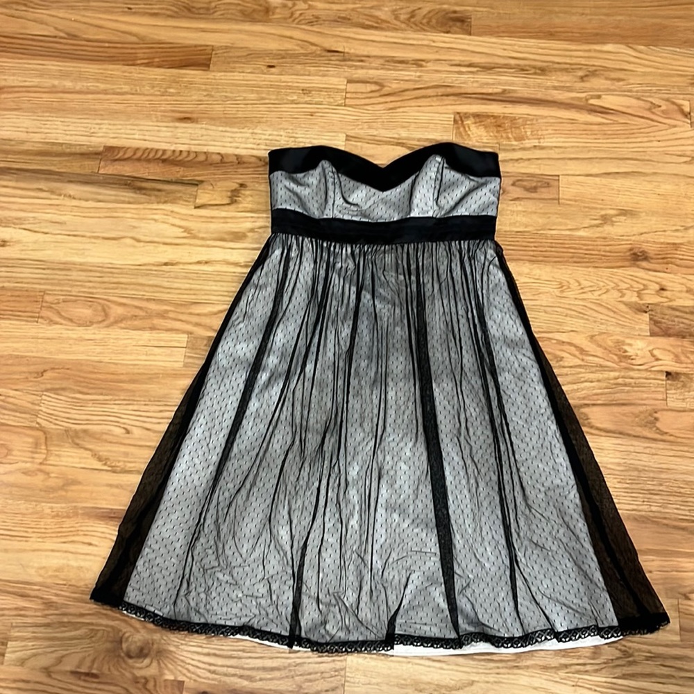 White House Black market size 8 women’s dress